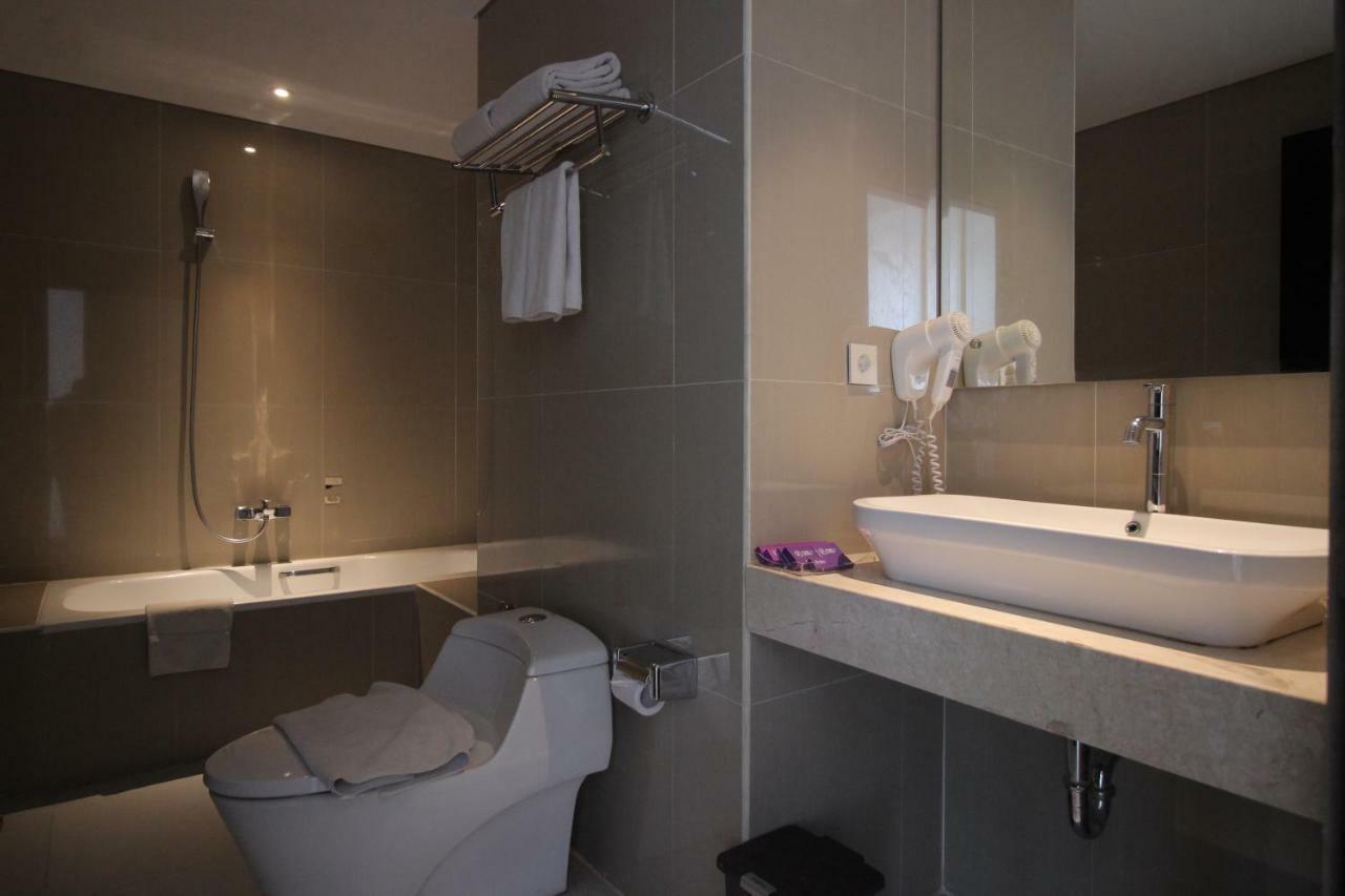 Forriz Hotel יוגיאקרטה מראה חיצוני תמונה